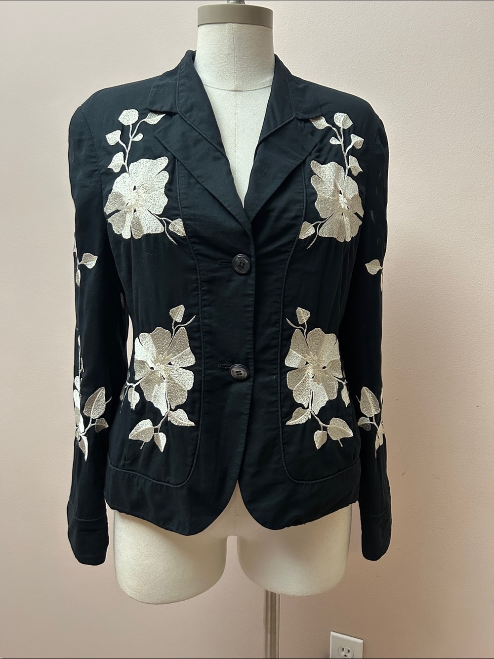 VTG Louis Feraud Black Cotton Blazer with Cream Floral Embroidery